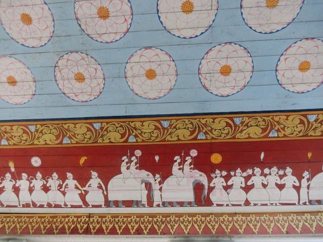 【スリランカ🇱🇰キャンディ】ダラダー・マーリガーワ寺院