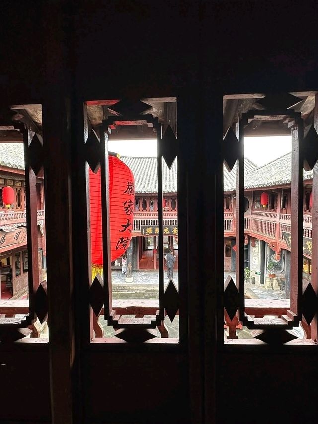 “Xizhou: The Courtyard Gem of Bai Heritage”