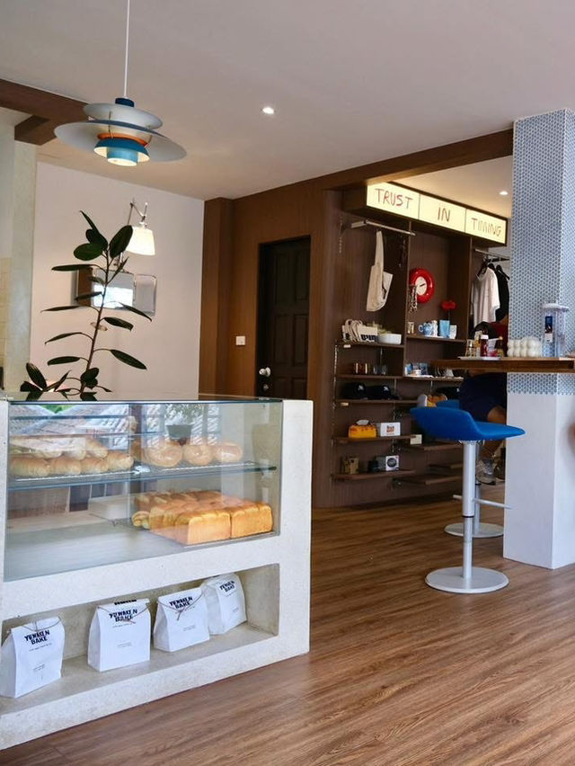 YUU WAKE-N-BAKE คาเฟ่ชะอำสุดคิ้วท์ สไตล์โฮมมี่