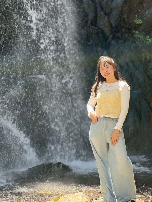 mini falls, max adventure @ Gveleti