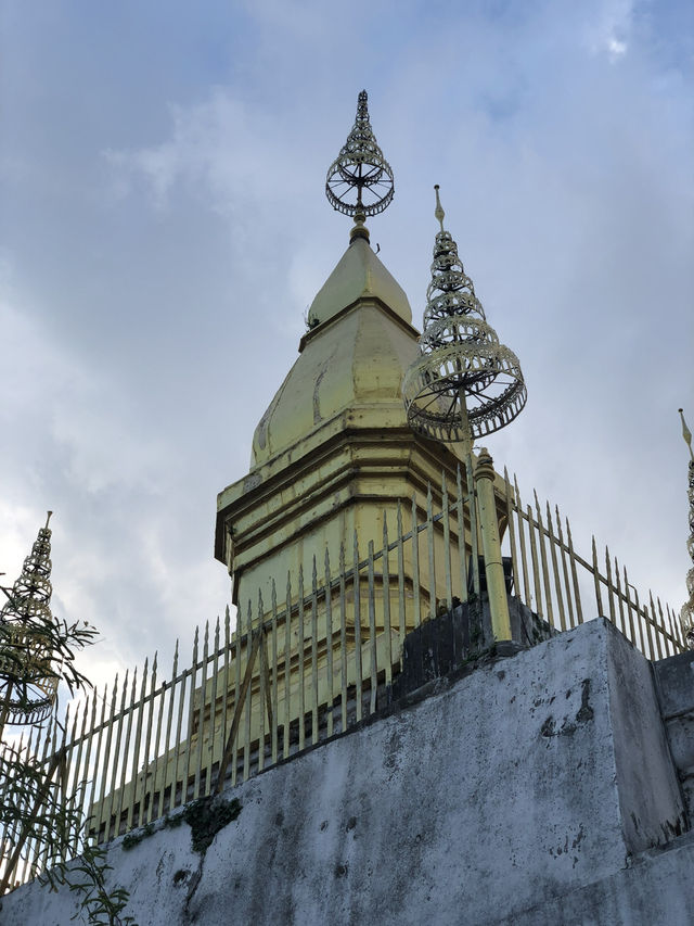 หลวงพระบาง เมืองที่ไปกี่รอบก็ชอบอยู่ดี 🇱🇦 หลวงพระบาง เมืองที่ไปกี่รอบก็ชอบอยู่ดี 🇱🇦
