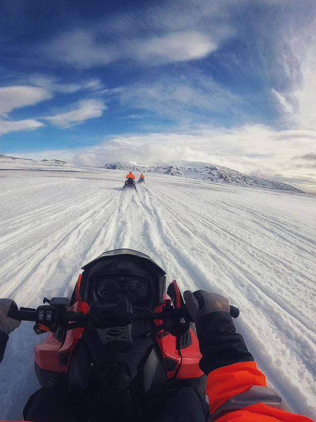  Langjökull Glacier-雪山上玩Snow Mobile