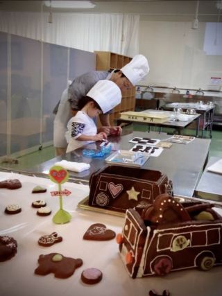 🍫 สวนขนมหวานโทคาจิ ริวเก็ตสึ - ประสบการณ์ทำมือแบบพ่อแม่ลูก