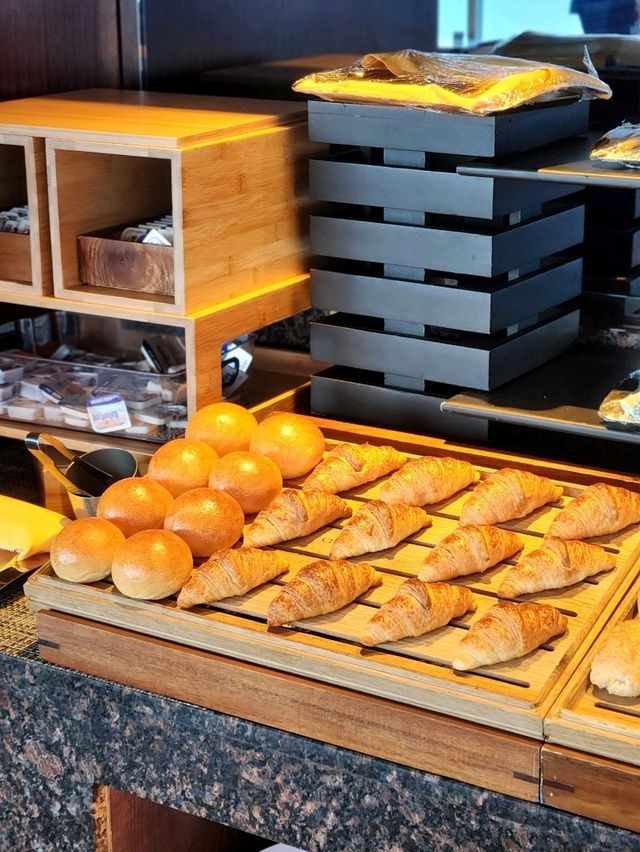 🥐 괌 츠바키타워, 라운지 모닝 커피 타임에서 시작한 아침