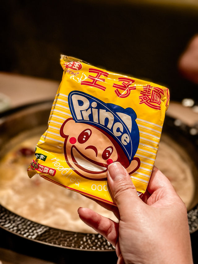 食肉獸天堂！$168狂食7款配料  爆炒石頭鍋香到癲！