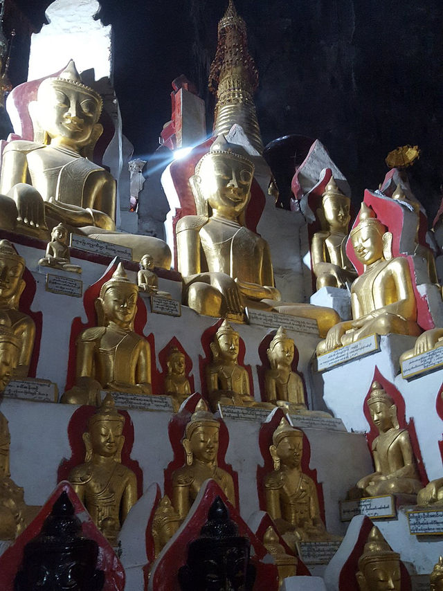 Shwe Oo Min Pagoda