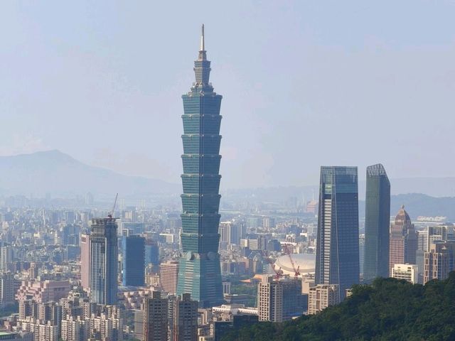 🏞️【台北大縱走】環繞台北101的絕美天際線 🌇