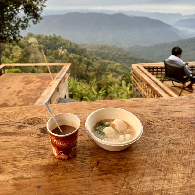 หมู่บ้านบนยอดดอยเชียงใหม่ ⛰️🍃🏞️