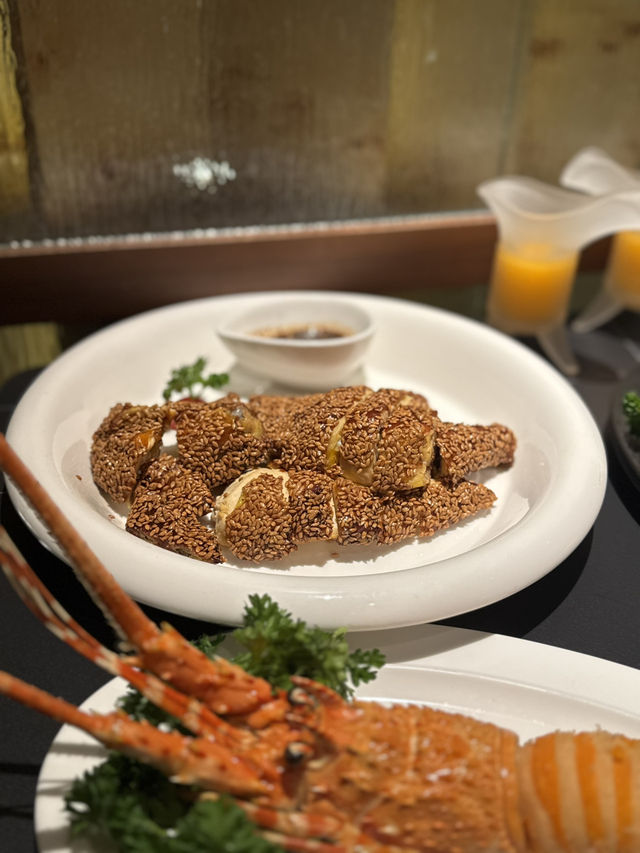 {精緻打卡中菜館·招牌龍蝦酥🦞｝