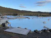 🇮🇸冰島隱世溫泉！米湖北部藍湖湯泉體驗・必打卡夢幻美景