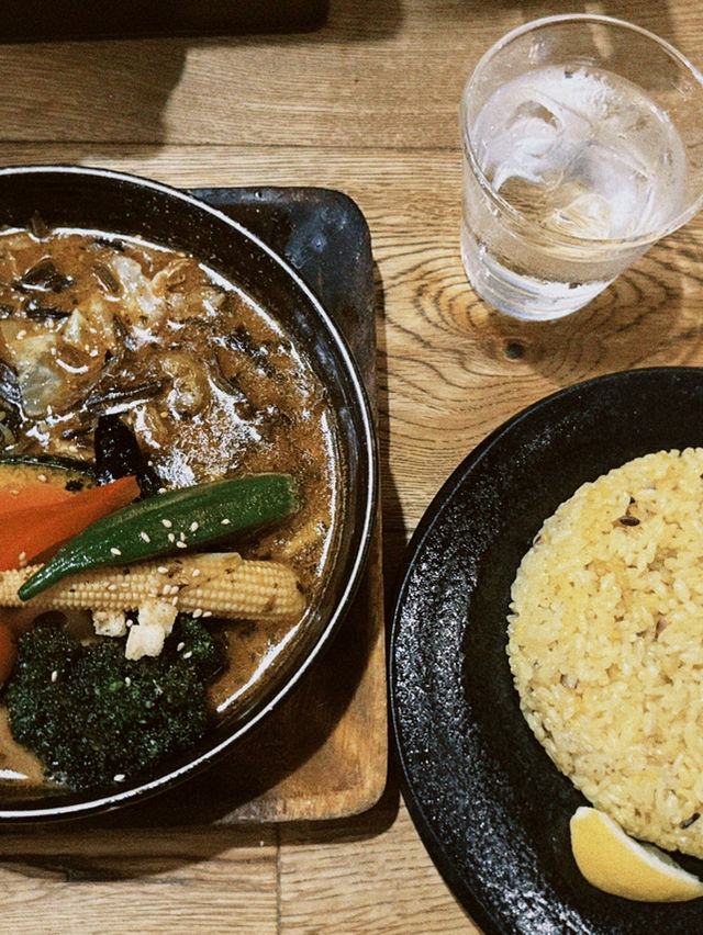 札幌初夏兩日散步：把晴天、海膽與限定 T 都帶回家