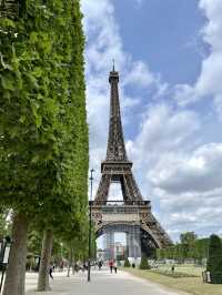 🇫🇷 Eiffel Tower – Day & Night Magic