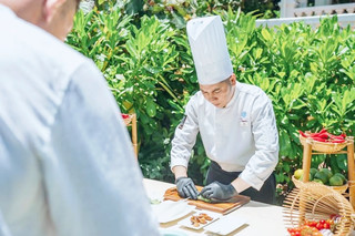 #easytravelpost
Phu Quoc Island 🌴 is your gateway to some of Vietnam’s most laid-back vibes, elevated with a luxe foodie treat at The Peppertree Restaurant. If you’re looking for a blend of pristine beaches and top-notch dining, this spot nails it for both relaxation and flavor seekers! 🥥
Top Spots to Visit
1. Phu Quoc’s Beaches: Don’t miss Long Beach for soft sands and clear water! Come early to snag a less crowded spot.
2. The Peppertree Restaurant – La Veranda Resort Phu Quoc MGallery: Tran Hung Dao Street, Duong Dong, Phu Quoc Island 920000. This is the island’s go-to for fine dining with a view. Reserve ahead, especially for sunset—trust me, the scenery is unbeatable.
3. La Veranda Resort: MGallery Collection makes every moment feel luxe. Even if you’re not staying overnight, swing by for lunch or cocktails and soak up their colonial charm.
Personal Tips:
The Peppertree’s seafood is super fresh, and their fusion dishes are must-orders. Bonus: They offer vegetarian options too. Try their signature cocktails—the bartender is happy to tailor something to your taste!
If you plan on beach hopping, rent a scooter (available at the resort or local shops) for max flexibility. The roads are scenic and easy to navigate.
Wrap-Up
Getting Around: Use local taxis, Grab app, or rent a scooter. Most attractions cluster around Duong Dong, so you won’t spend much time commuting.
Where to Eat: The Peppertree is a culinary highlight, but street food outside the resort is cheap, tasty, and always worth sampling. Look for bánh mì carts or grilled seafood stalls!
Weather & Money: Bring sunscreen and stay hydrated. Vietnamese Dong is king, but many restaurants accept cards—always ask first.
#PhuQuocIsland #PeppertreeDining #VietnamTravel #LuxuryEscape