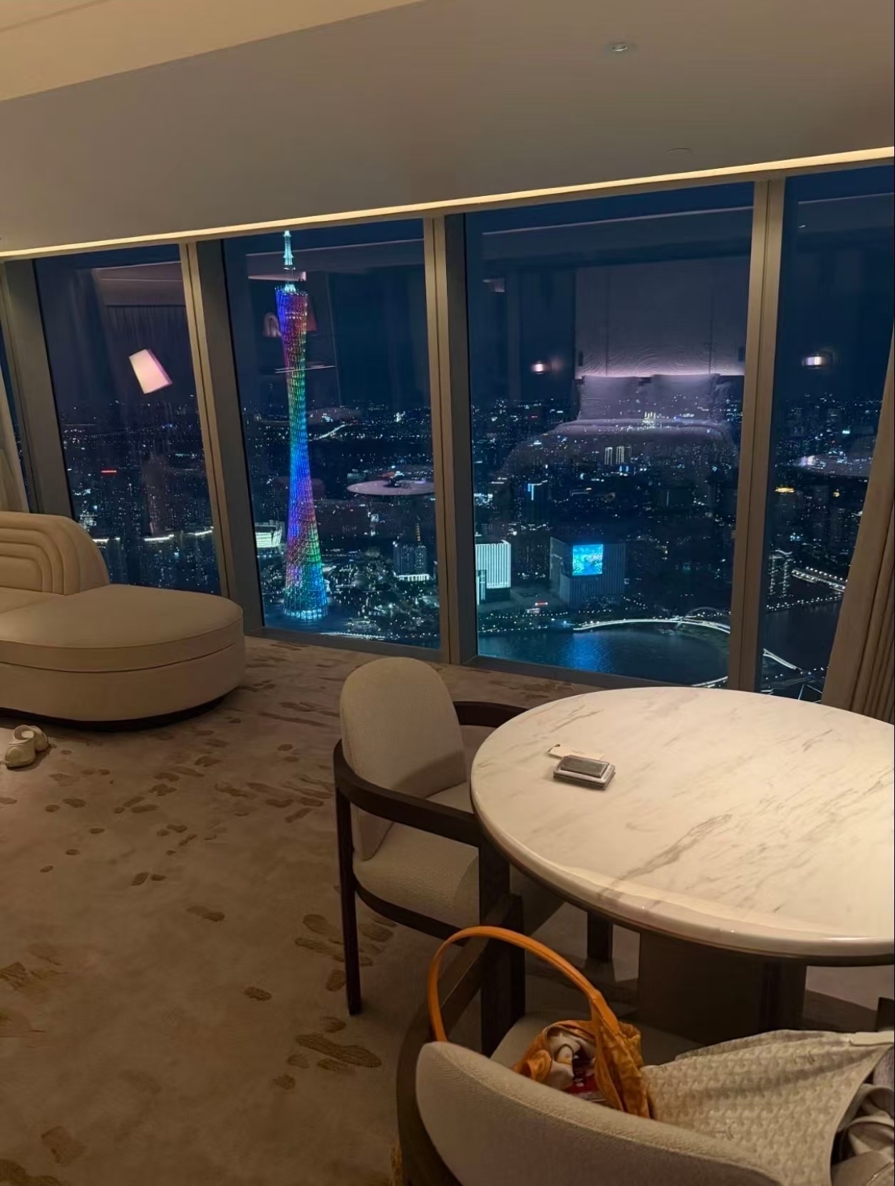 An Unforgettable Stay at Four Seasons Guangzhou: The Views of the Canton Tower are Simply Incredible!