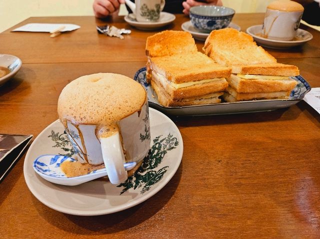 A traditional White Coffee breakfast at Dong Tai Kopitiam