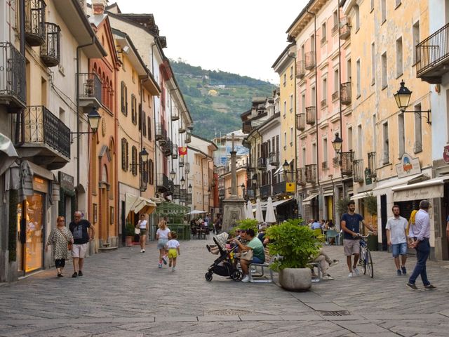 Walking around Aosta