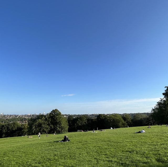 Stylish park for anyone’s perfect picnic - Alexandra Palace