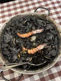 바르셀로나 빠에야 맛집을 찾고 있다면, El Glop