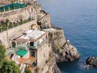 Walking from Minori to Amalfi along the coast 