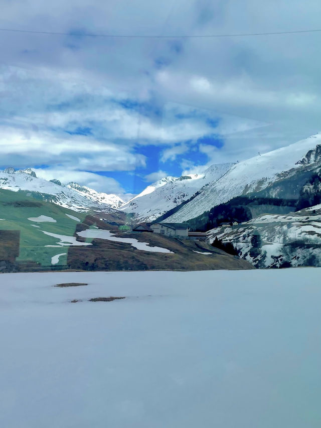 【スイス🇨🇭】人生に一度乗ってみたい✨ 氷河特急