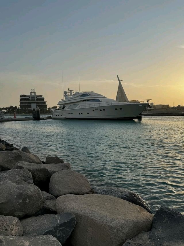 🌊 Jeddah – Gateway to the Red Sea & Cultural Fusion