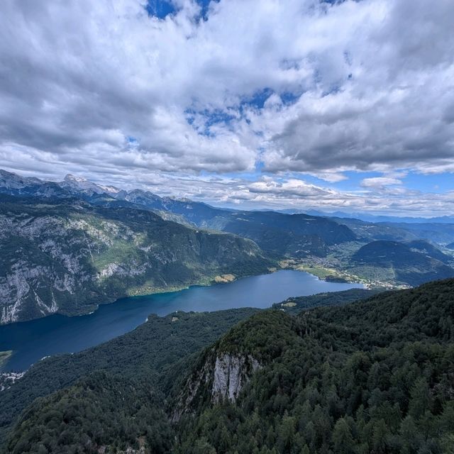 360° Mountain Views with <1hr of hiking in Slovenia