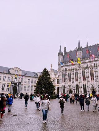 Winter in Bruges: Fairy-Tale Canals & Cozy Streets