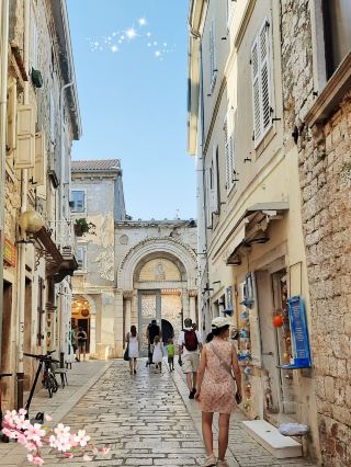 a Day in 2000-year-old old town - Poreč Croatia from Ljubljana Slovenia! ✅️  Poreč in Croatia is 