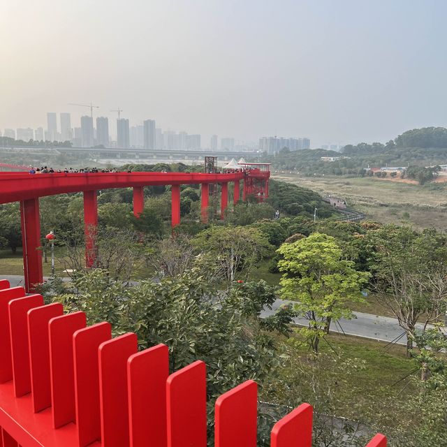 Lady in Red 📍Red Ribbon Bridge, Shenzhen. 