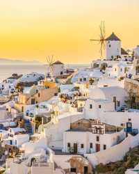 Dreamy Santorini: Where Fantasy Comes to Life