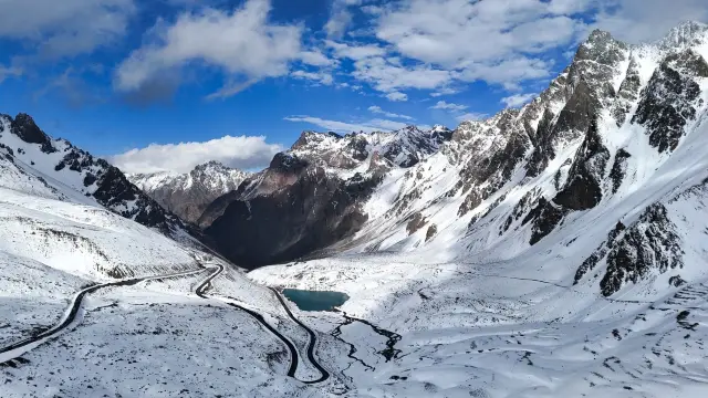 人生の道は長く、一度は旅行に出るべきです