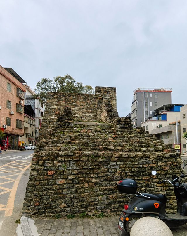 佗城