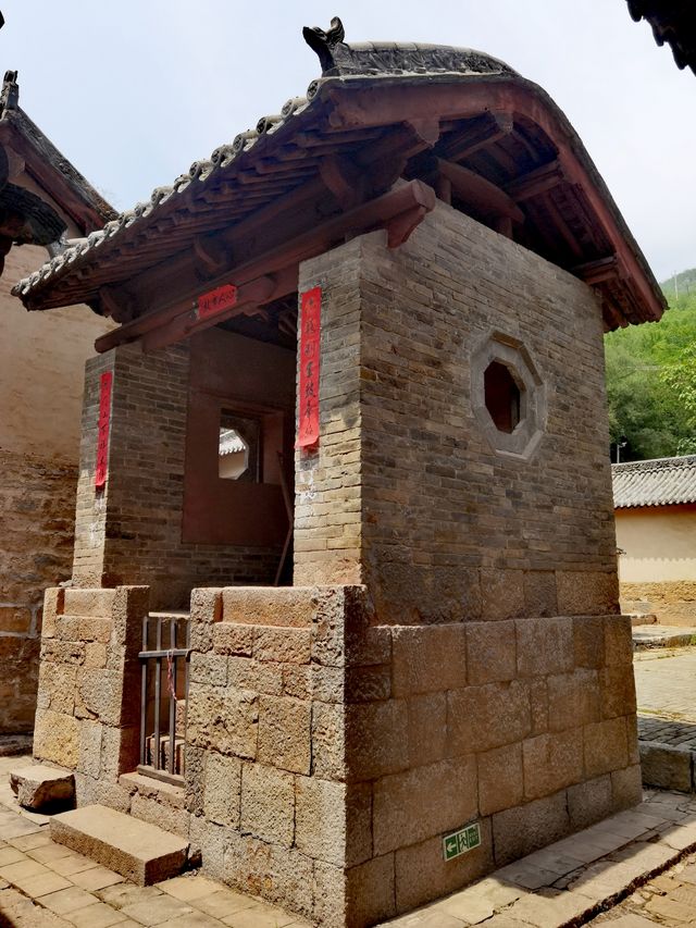 隱匿深山集中六朝古建的平順龍門寺