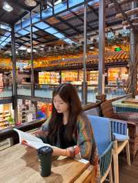 因為一家書店愛上一座城