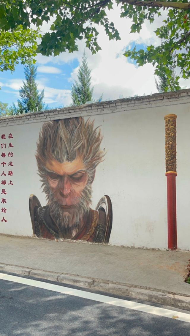 高鐵佛寺位於米山鎮米西村上西門街鐵佛寺巷內，是明清時期的建築。曾於金大定七年(1167年)歸安過鐵佛一尊，遂以此為寺名。