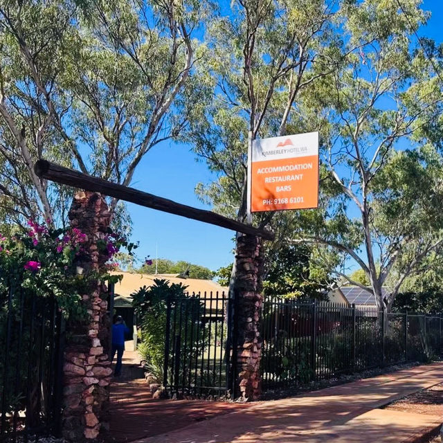 The Kimberley Hotel Halls Creek 🇦🇺 An oasis in the desert