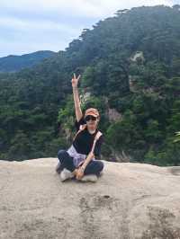 親近北鎮醫巫閭山。