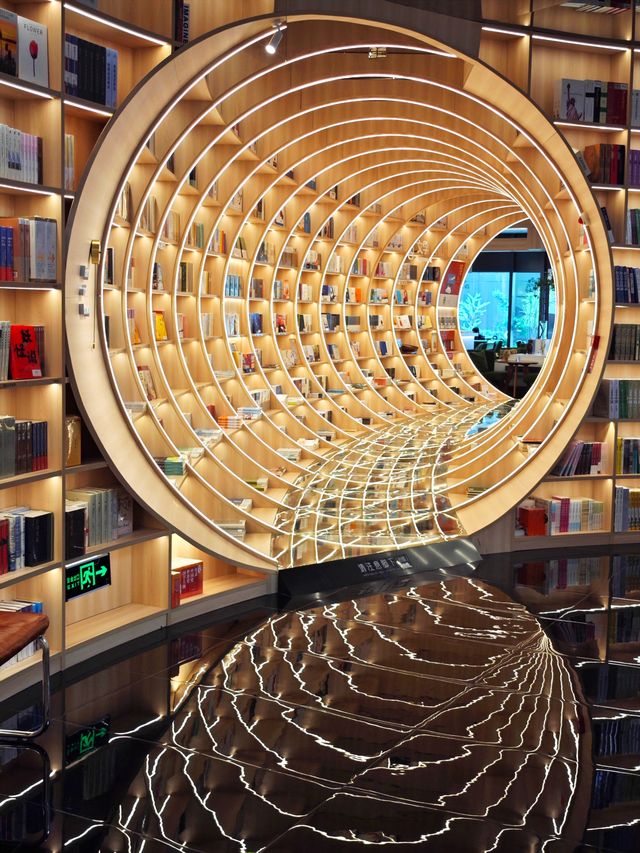 高顏值網紅書店｜愈欣書店。