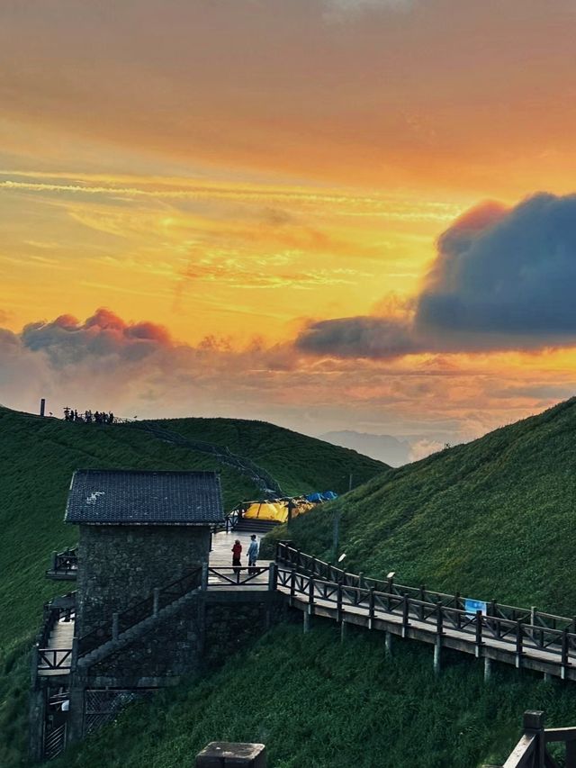 武功山—雲端草原的奇幻冒險，你敢來嗎？