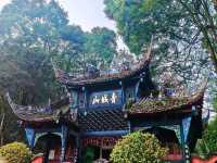 Discover Qingchengshan: Sacred Temples, Stunning Views☯️