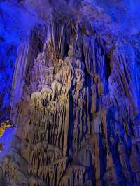 Mesmerizing Cave in Guilin! 🇨🇳