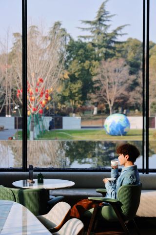 The best hotel in Xiangyang, bar none! Picture-perfect Chinese aesthetics.