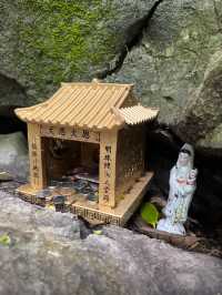 🕊️ Linyin Temple: Serenity in Stone 🍃