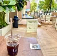 Coffee & Cakes in Guangzhou: Sunshine Bliss at AKAK