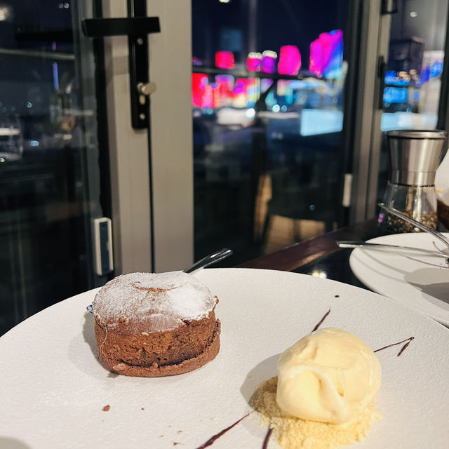 Dining with a View 🌆 