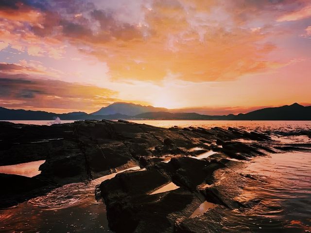 呢條絕美海岸線 香港東平洲，隱藏嘅自然瑰寶……