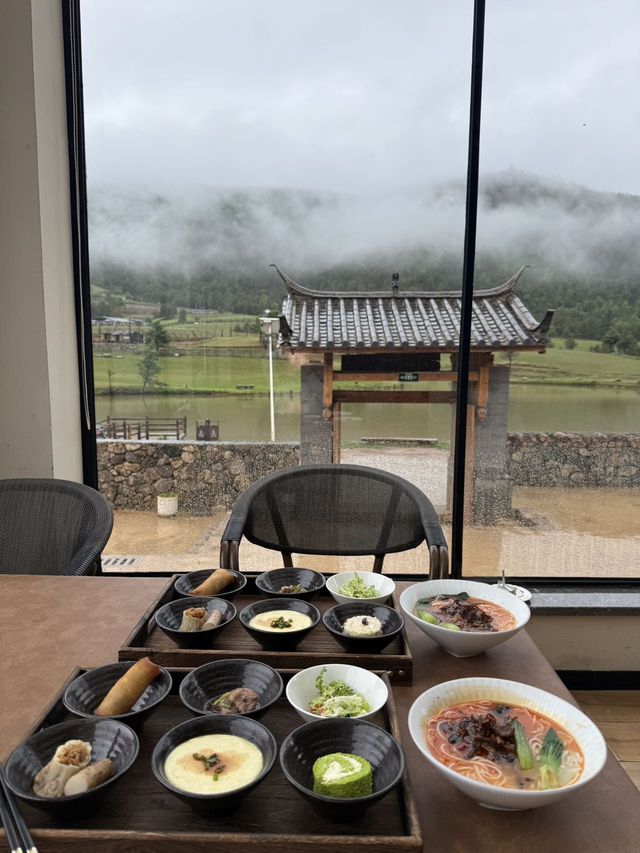 桃花塢綜藝王鶴棣同款！玉龍雪山小木屋酒店