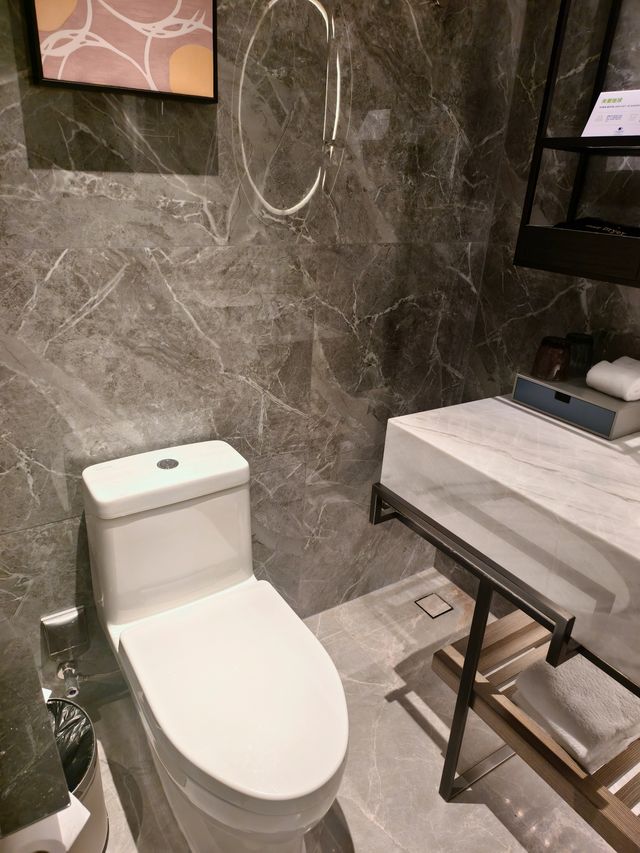 酒店評測~煙台金海岸希爾頓逸林酒店