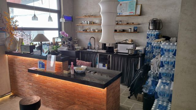 今次景德鎮之旅最大嘅驚喜，莫過於入住咗釉白民宿！由踏入大門嘅一刻起，就忍唔住想俾每一個細節打滿分！