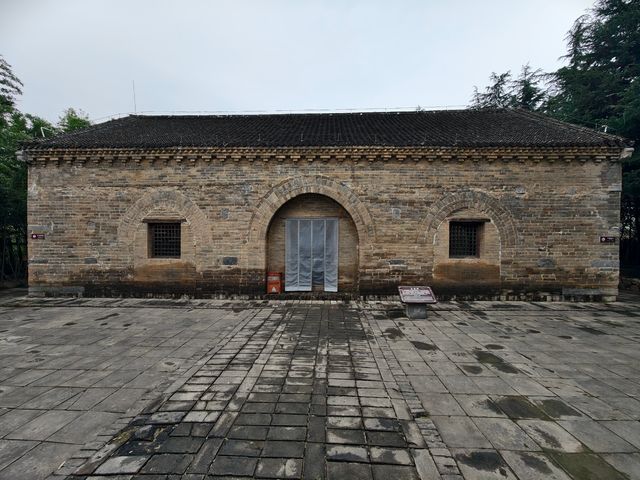 河南.登封市.太室闕